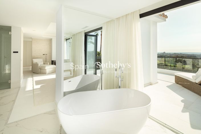 Image No.24-5 Bed Villa for sale