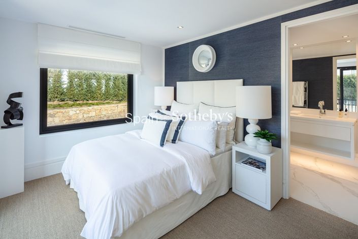 Image No.29-5 Bed Villa for sale