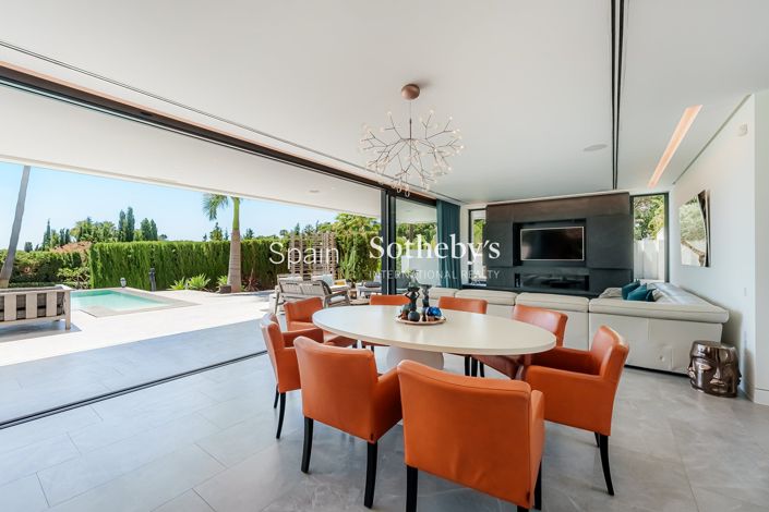 Image No.19-4 Bed Villa for sale