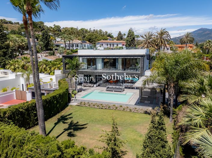 Image No.3-4 Bed Villa for sale