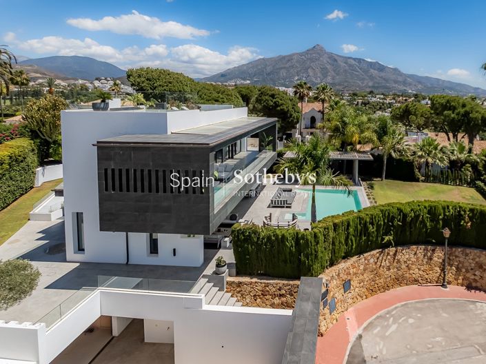 Image No.4-4 Bed Villa for sale