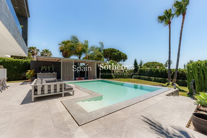 Image No.9-4 Bed Villa for sale