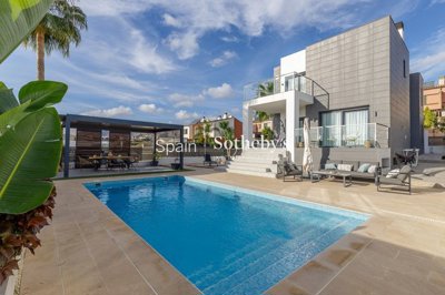 img3243485f3764e2-44d1-41b2-b40f-adb1bb27591d