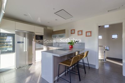 img32434892b933fe-290b-4fd4-8b36-3286a6f4a987