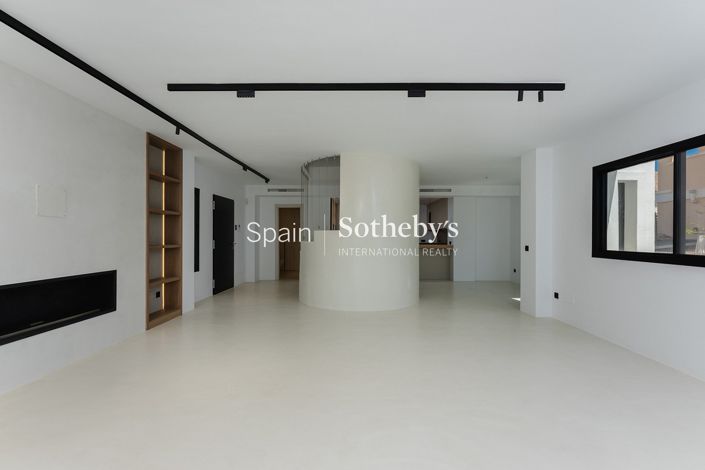 Image No.13-4 Bed Villa for sale