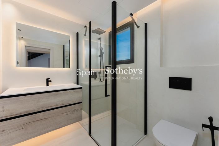 Image No.19-4 Bed Villa for sale