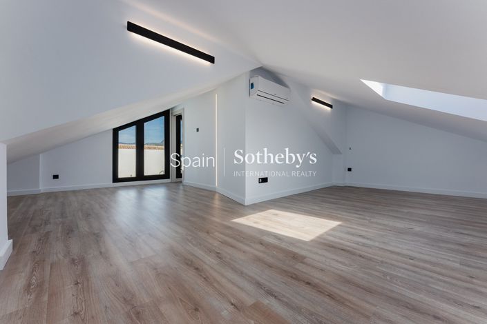 Image No.21-4 Bed Villa for sale