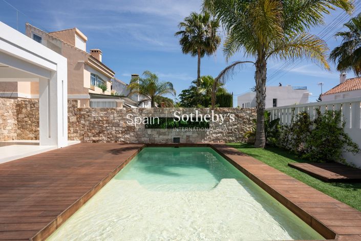 Image No.24-4 Bed Villa for sale