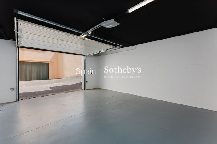 Image No.25-4 Bed Villa for sale