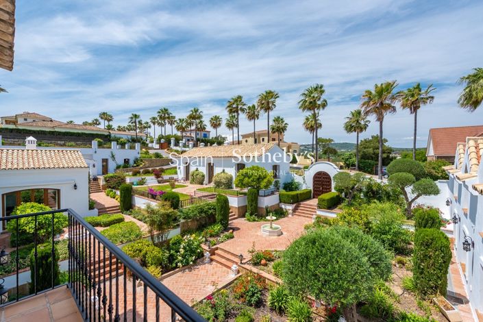 Image No.3-7 Bed Villa for sale