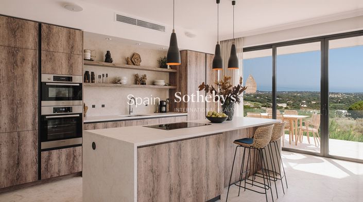 Image No.5-4 Bed Villa for sale