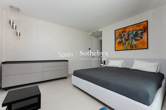 Image No.15-3 Bed Flat for sale