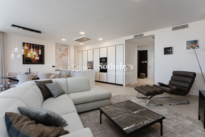 Image No.11-4 Bed Flat for sale