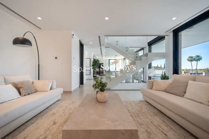 Image No.11-5 Bed Villa for sale