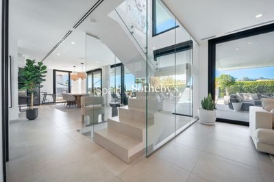 img32415770249f45-3f3c-48ee-b8ec-814c0b32b863