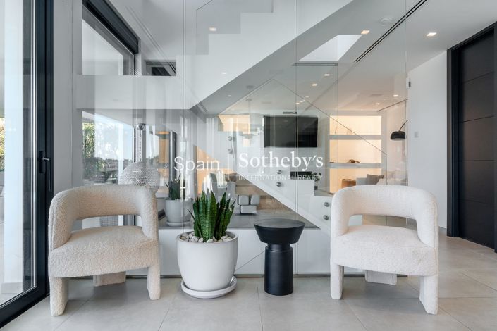 Image No.17-5 Bed Villa for sale