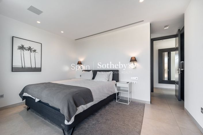 Image No.20-5 Bed Villa for sale