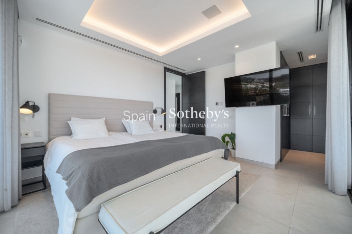 Image No.25-5 Bed Villa for sale