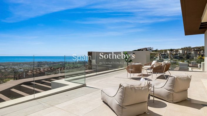 Image No.2-4 Bed House for sale