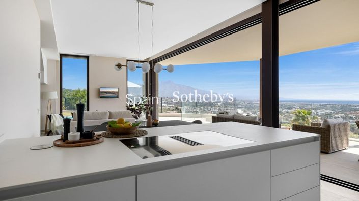 Image No.7-4 Bed House for sale