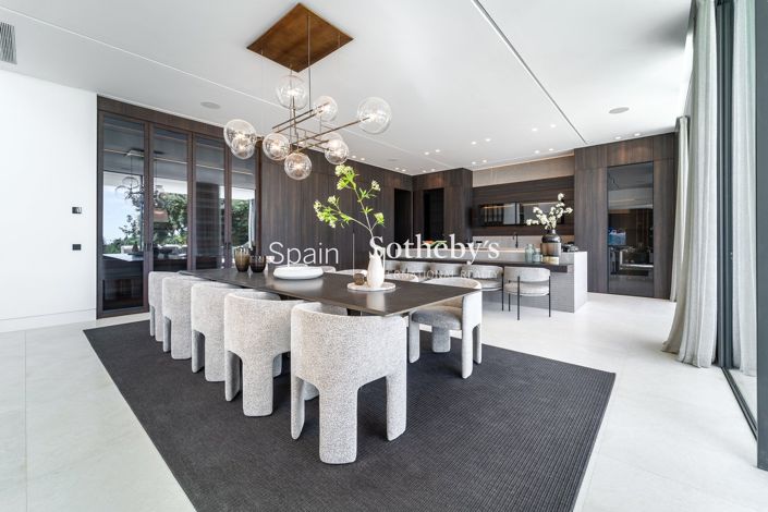 Image No.23-6 Bed Villa for sale