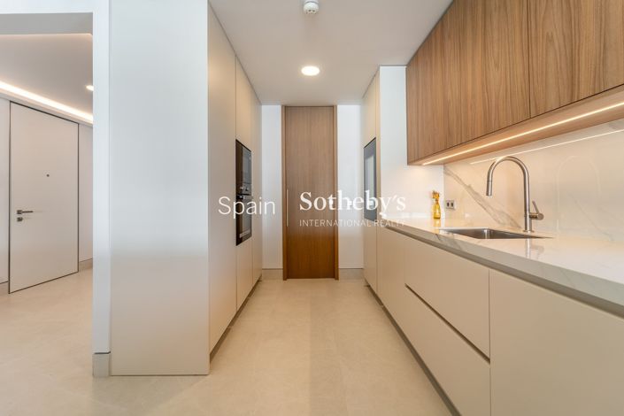 Image No.10-Appartement de 4 chambres à vendre à Málaga City