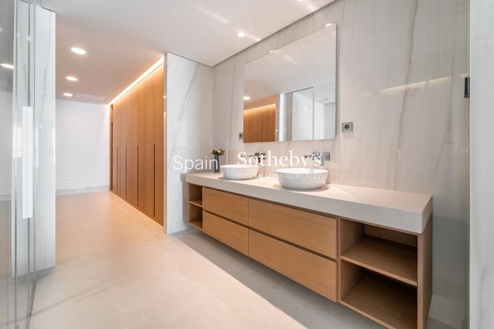 Image No.20-Appartement de 4 chambres à vendre à Málaga City