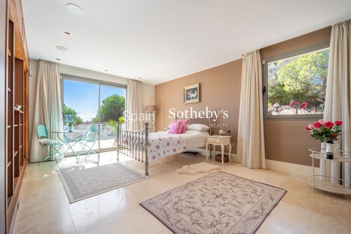 Image No.25-7 Bed Villa for sale