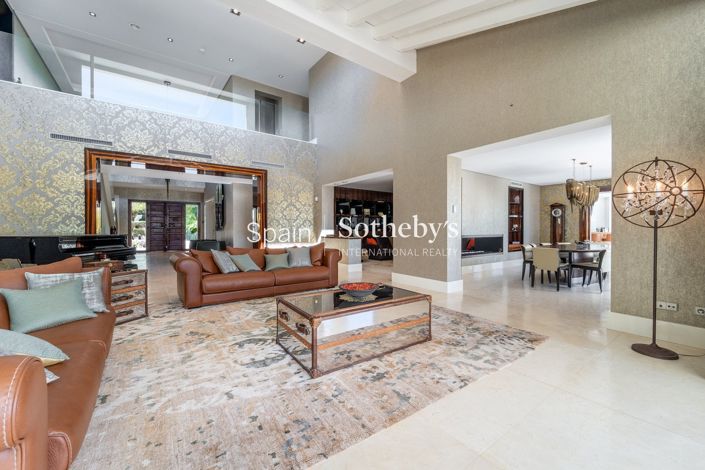 Image No.5-7 Bed Villa for sale