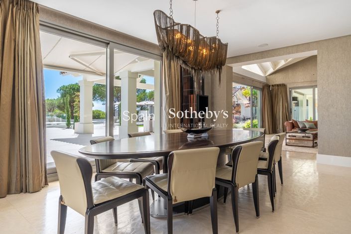 Image No.8-7 Bed Villa for sale