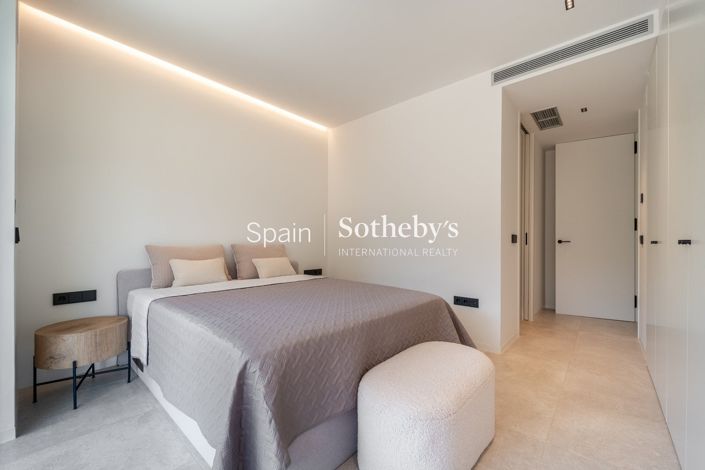 Image No.19-2 Bed Flat for sale