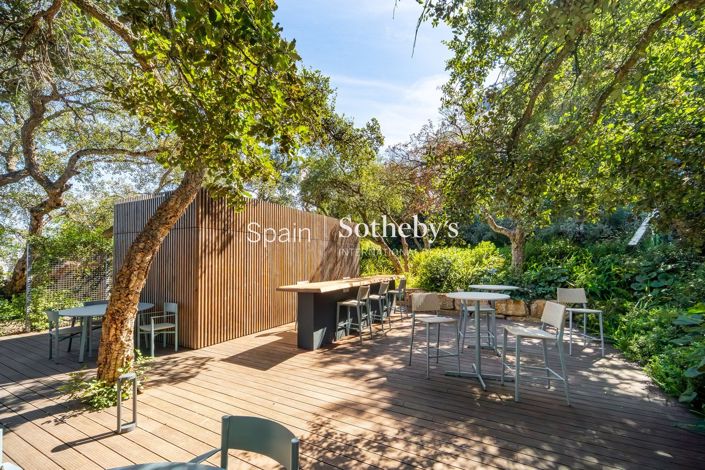 Image No.27-2 Bed Flat for sale