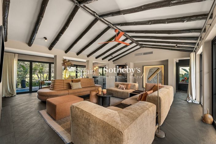 Image No.8-4 Bed Villa for sale