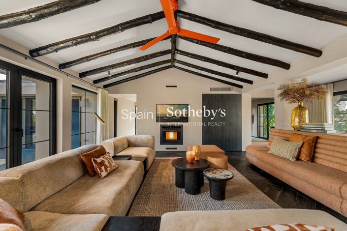 Image No.9-4 Bed Villa for sale