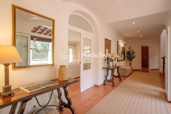 Image No.10-3 Bed Villa for sale