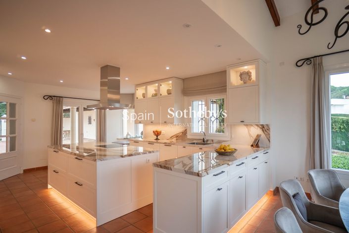 Image No.17-3 Bed Villa for sale