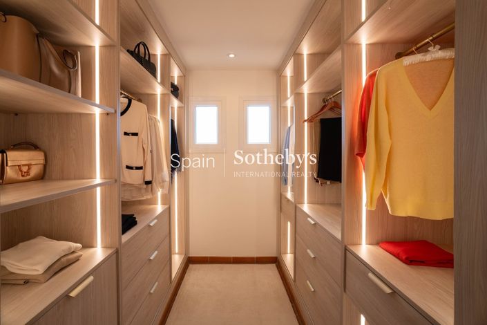 Image No.23-3 Bed Villa for sale