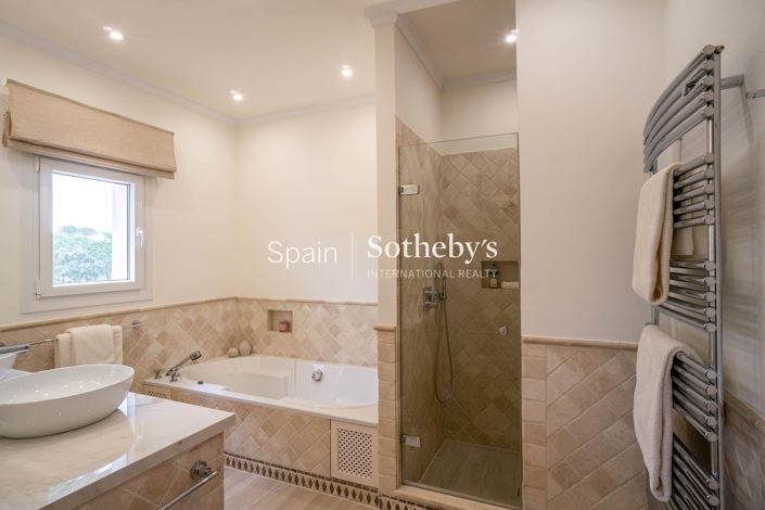 Image No.25-3 Bed Villa for sale