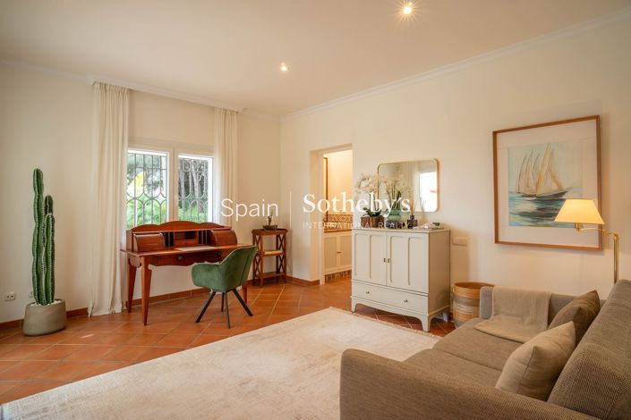 Image No.28-3 Bed Villa for sale