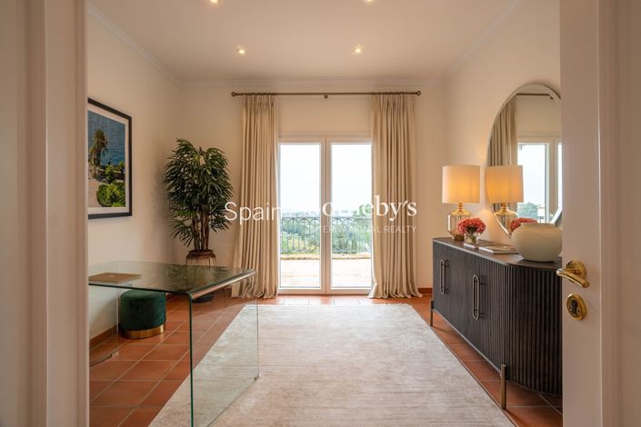 Image No.30-3 Bed Villa for sale