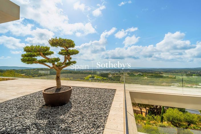 Image No.20-7 Bed Villa for sale