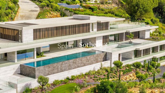 Image No.4-7 Bed Villa for sale