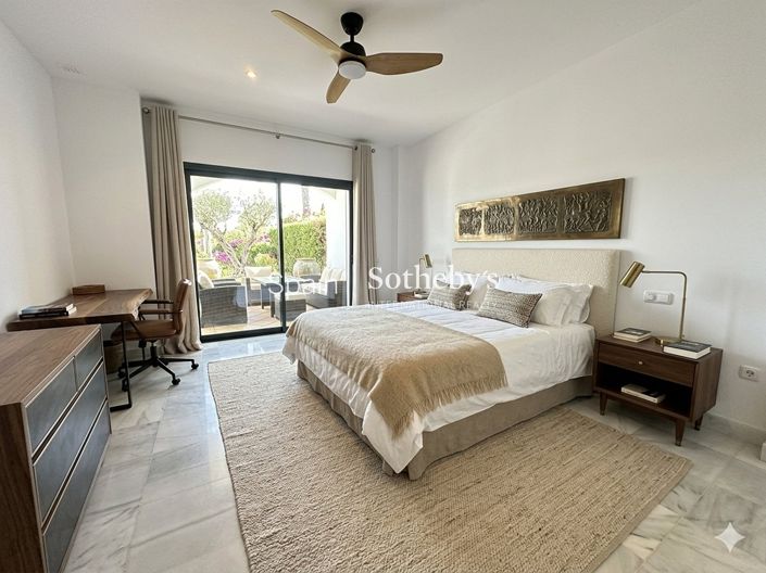 Image No.6-3 Bed Flat for sale