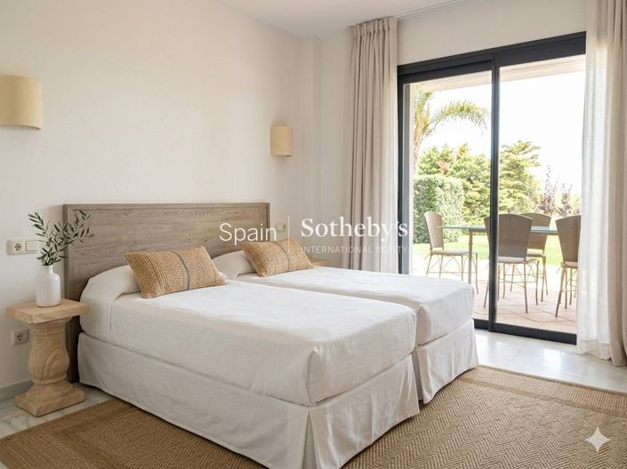 Image No.7-3 Bed Flat for sale