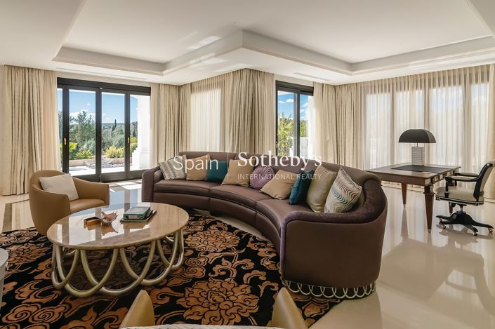 Image No.16-5 Bed Villa for sale