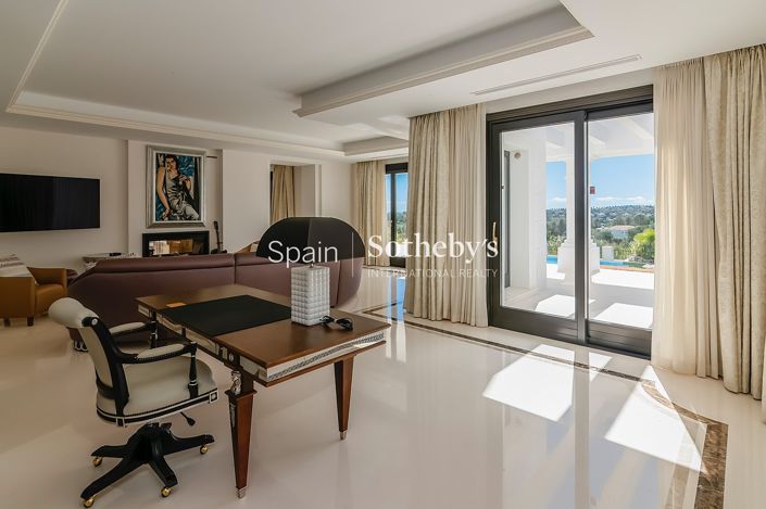 Image No.17-5 Bed Villa for sale