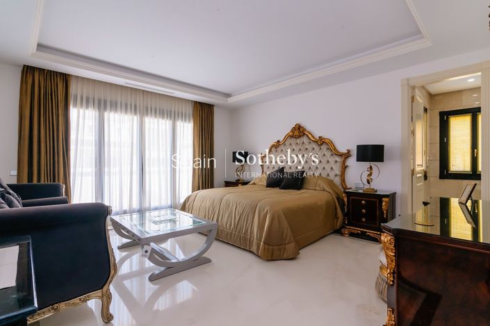 Image No.28-5 Bed Villa for sale