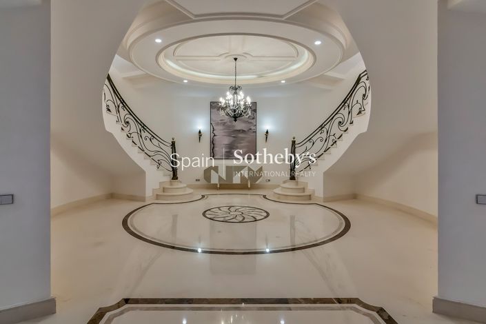 Image No.29-5 Bed Villa for sale