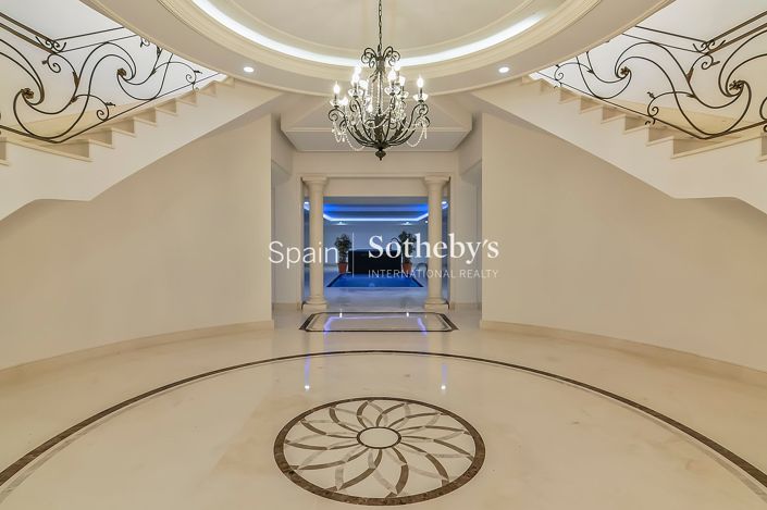 Image No.30-5 Bed Villa for sale