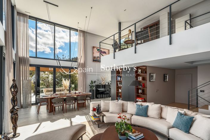 Image No.4-6 Bed Villa for sale